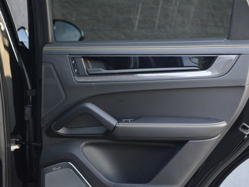 Used 2024 Porsche Cayenne Turbo GT image 33