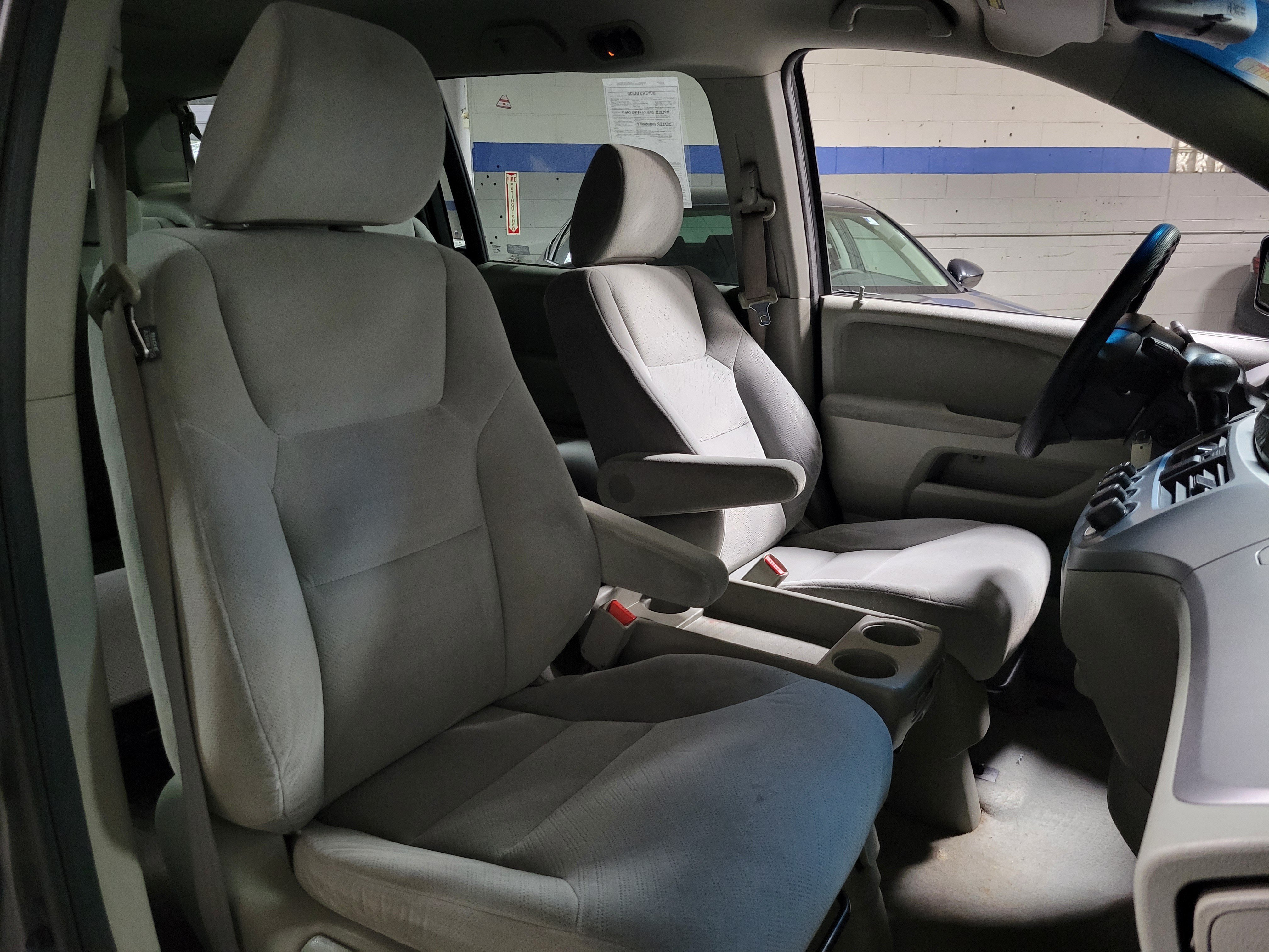 Used 2008 Honda Odyssey LX image 29