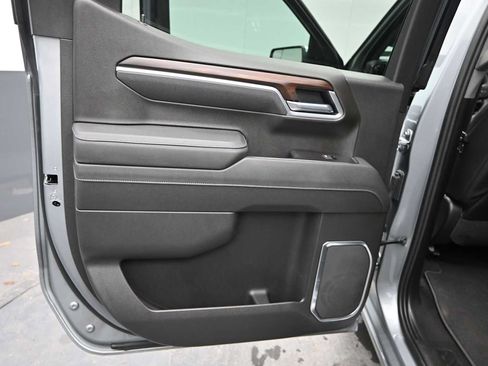 Used 2026 GMC Sierra 1500 SLT AWD/4WD image 19