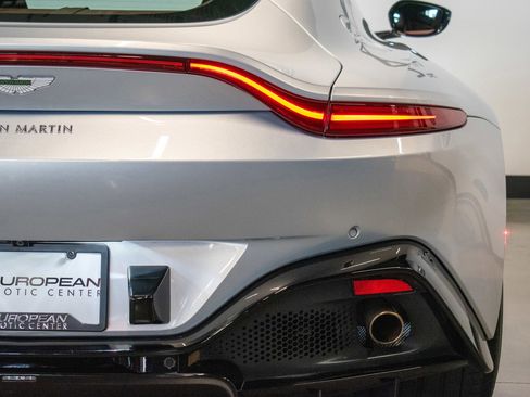 Used 2020 Aston Martin V8 Vantage Coupe RWD image 13
