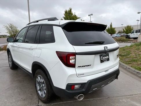 Used 2023 Honda Passport TrailSport image 5