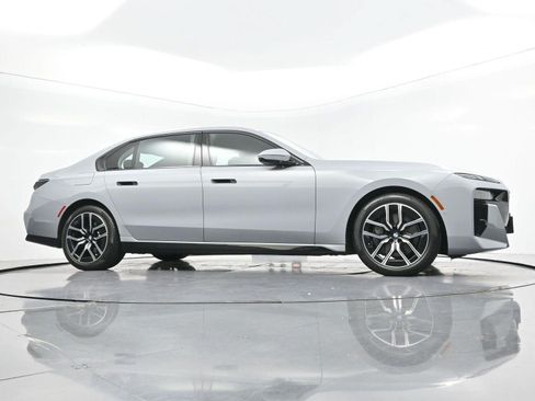 Used 2024 BMW 740i xDrive w/ Premium Package AWD/4WD image 51