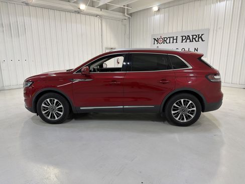 Used 2021 Lincoln Nautilus FWD w/ Equipment Group 101A image 2