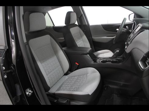 Used 2024 Chevrolet Equinox LS w/ LS Convenience Package AWD/4WD image 17