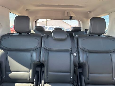Used 2025 Ford Expedition Active AWD/4WD image 35