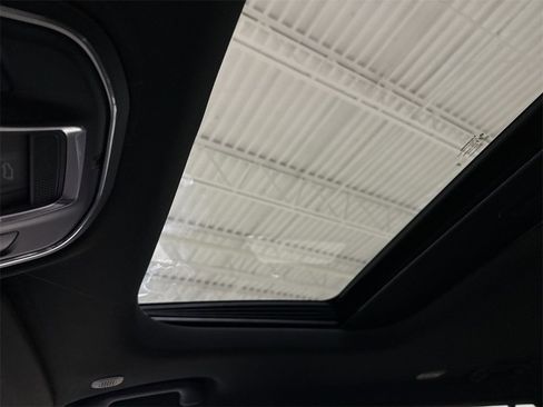 New 2025 Jeep Grand Cherokee L Laredo w/ Luxury Tech Group I image 17