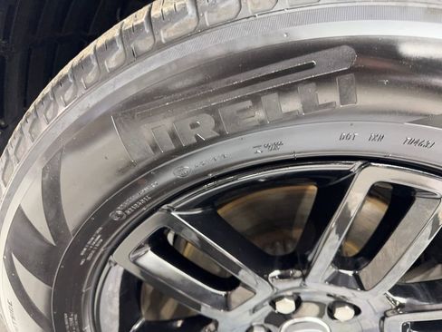 Used 2025 Land Rover Defender 110 S image 87