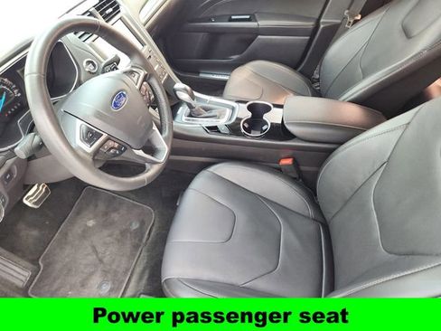 Used 2016 Ford Fusion Titanium FWD image 13