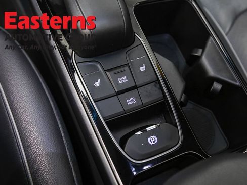 Used 2020 Hyundai Ioniq Limited image 24