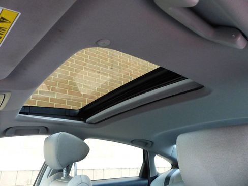 Used 2019 Honda Accord EX image 34