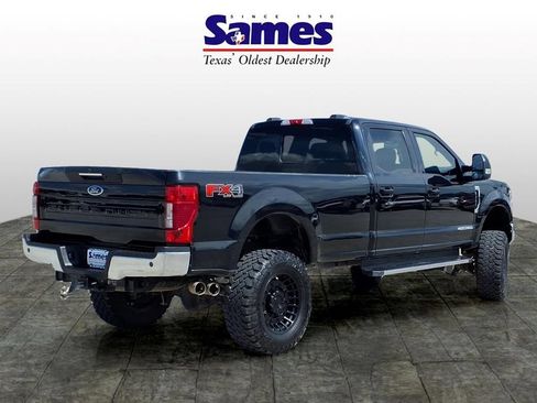 Used 2022 Ford F350 Lariat w/ Lariat Ultimate Package AWD/4WD image 3