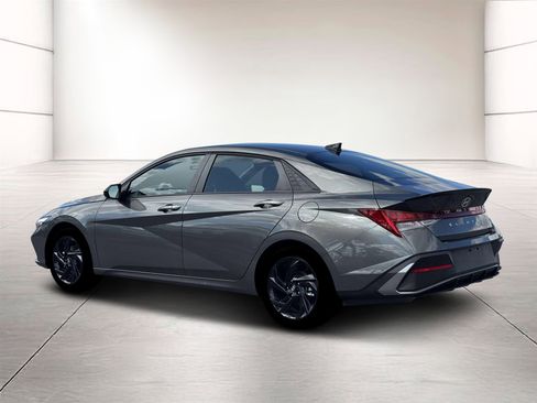 New 2026 Hyundai Elantra Sport FWD image 4