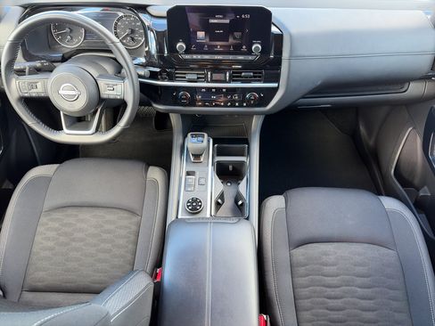 Used 2025 Nissan Pathfinder SV AWD/4WD image 33