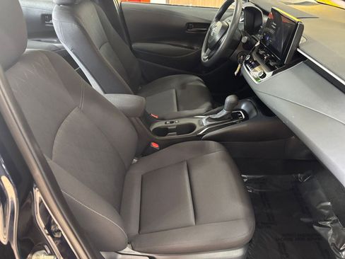 Used 2025 Toyota Corolla LE image 25