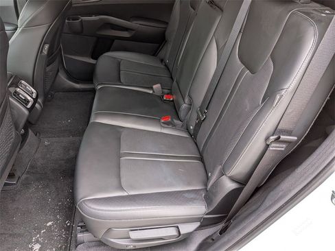 Certified 2025 Kia Sorento S image 24
