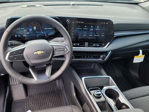 New 2026 Chevrolet Equinox LT image 24