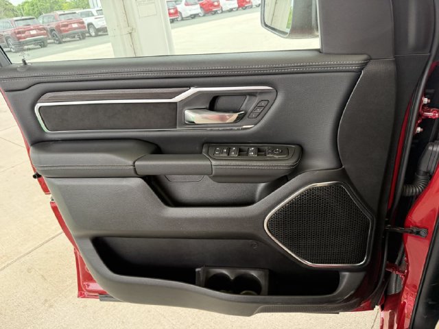 New 2026 RAM 1500 Laramie AWD/4WD image 14