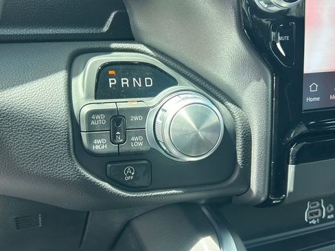 Used 2025 RAM 1500 Laramie image 58