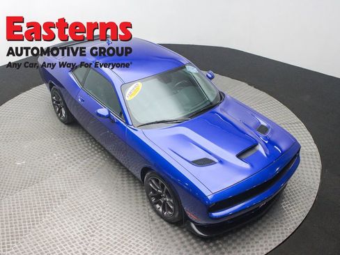 Used 2022 Dodge Challenger R/T Scat Pack w/ Scat Pack Stripe image 3