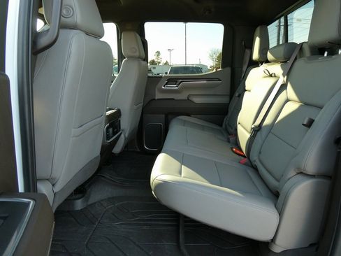 Certified 2024 Chevrolet Silverado 1500 LTZ w/ Technology Package image 18