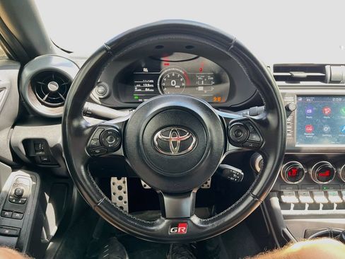Used 2024 Toyota GR86 Premium RWD image 11