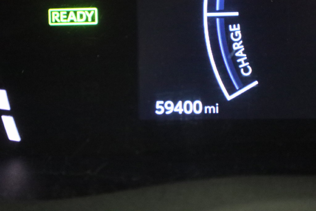 Used 2025 Toyota Camry LE FWD image 34