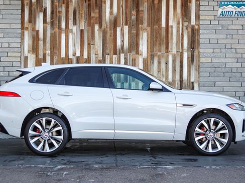 Used 2017 Jaguar F-PACE S image 8