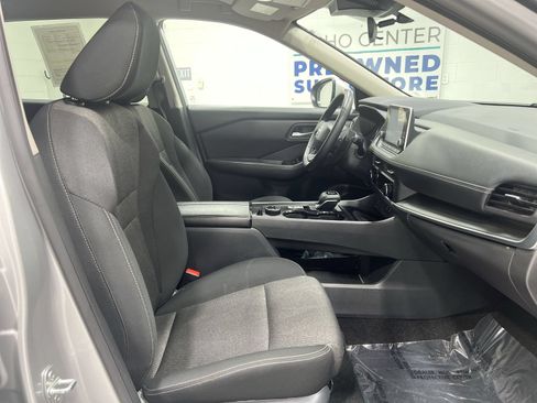 Used 2025 Nissan Rogue SV AWD/4WD image 23