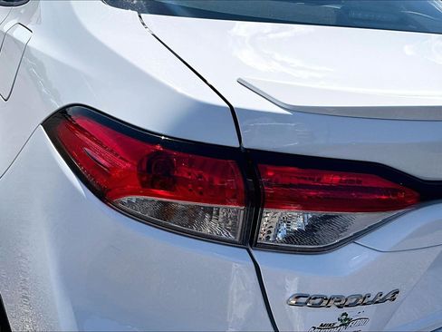 Used 2025 Toyota Corolla SE FWD image 28