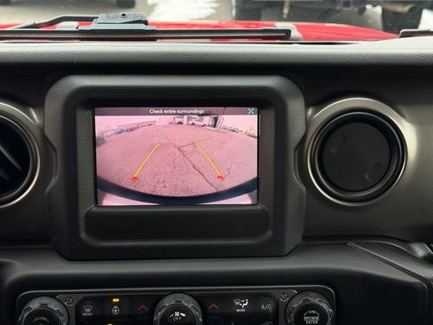 Used 2019 Jeep Wrangler Unlimited Sport S image 29