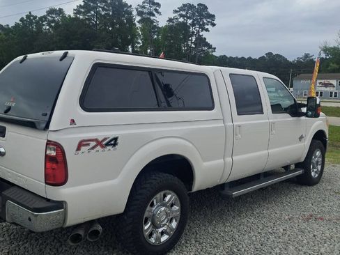 Used 2013 Ford F250 Lariat w/ Lariat Ultimate Pkg AWD/4WD image 4