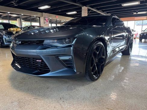 Used 2016 Chevrolet Camaro SS RWD image 3