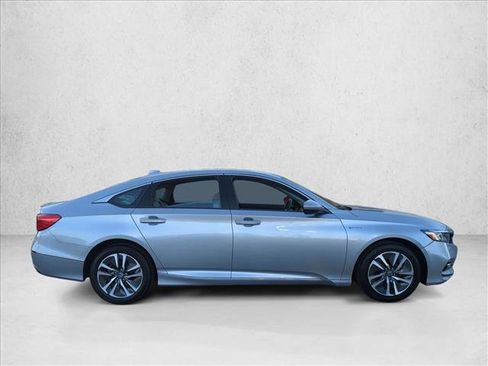 Used 2018 Honda Accord EX image 4