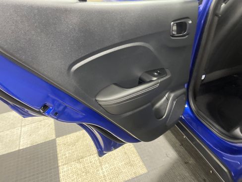 Used 2023 Hyundai Venue Limited image 15