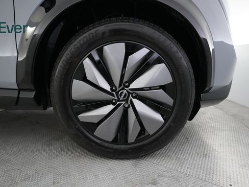 Used 2024 Nissan Ariya AWD image 20