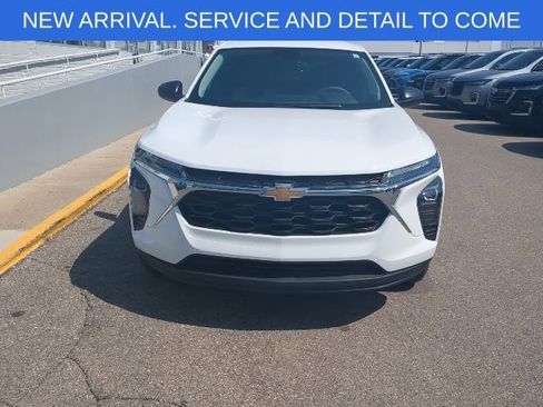 Certified 2024 Chevrolet Trax LS w/ Driver Confidence Package FWD image 10