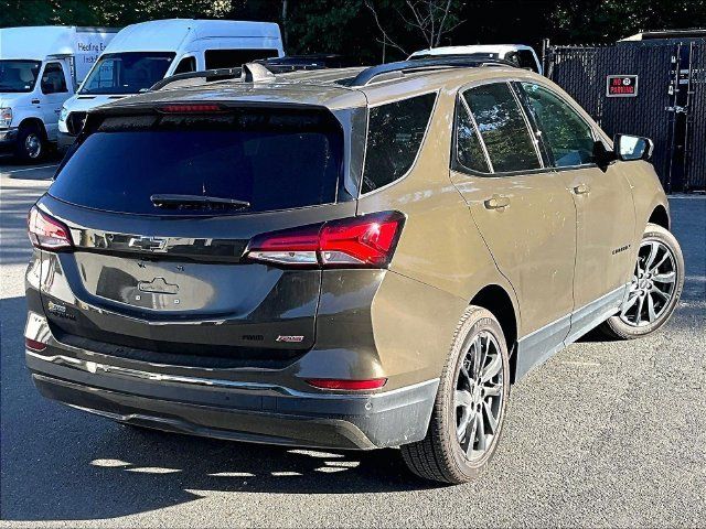 Used 2023 Chevrolet Equinox RS w/ LPO, Cargo Package AWD/4WD image 4