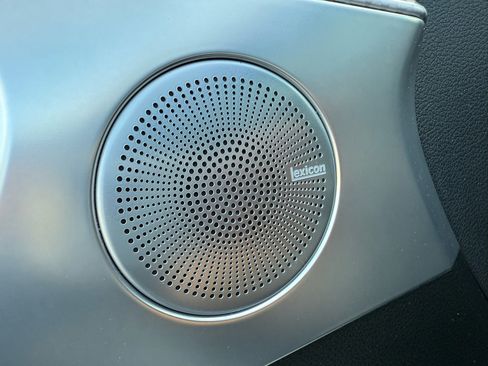 Used 2022 Genesis G70 3.3T image 19