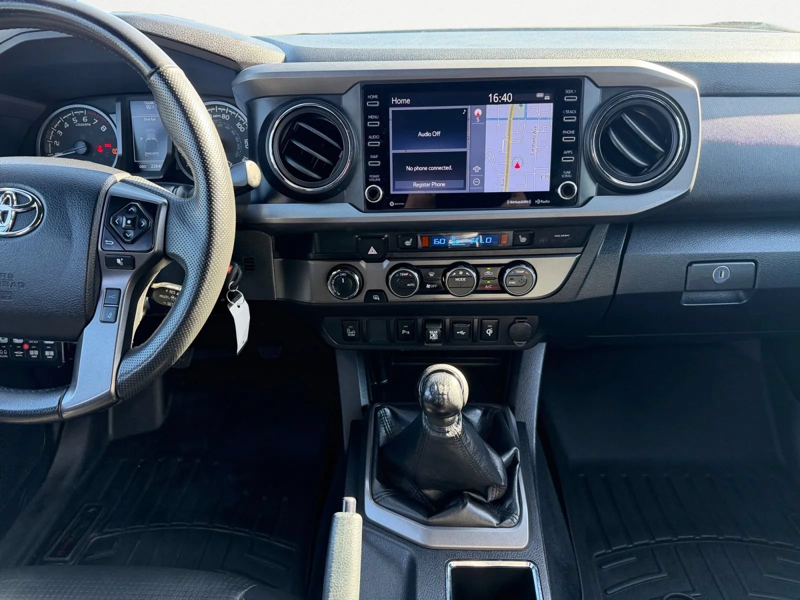 Used 2022 Toyota Tacoma TRD Off-Road AWD/4WD image 13