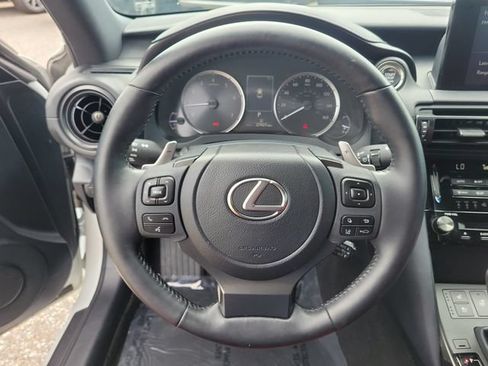 Used 2023 Lexus IS 300 w/ Comfort Package RWD image 27