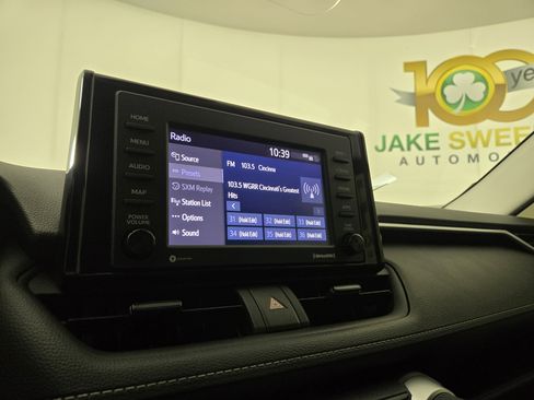 Used 2022 Toyota RAV4 LE AWD/4WD image 19