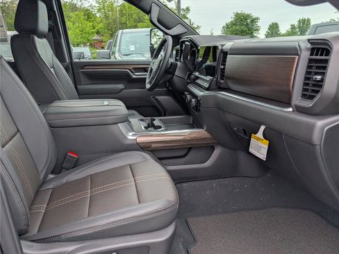 New 2026 Chevrolet Silverado 3500 High Country w/ Midnight Edition AWD/4WD image 7