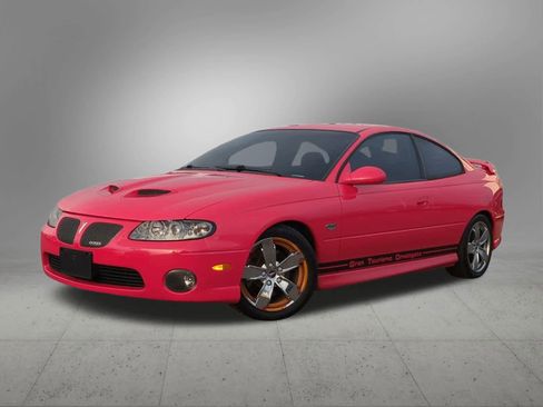 Used 2005 Pontiac GTO image 1