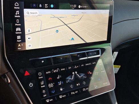 New 2025 Maserati Grecale Modena image 8