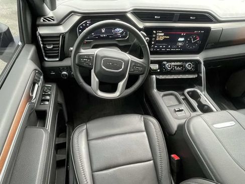 Used 2025 GMC Sierra 2500 Denali w/ Denali Reserve Package AWD/4WD image 13