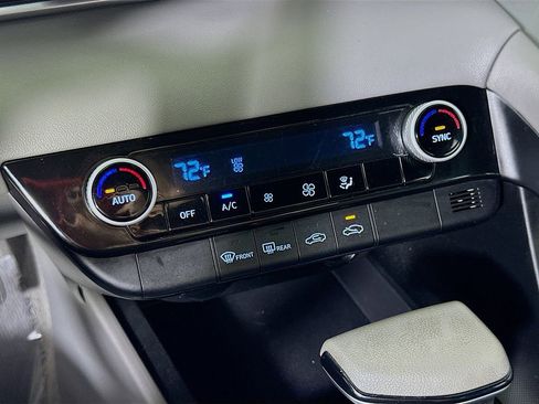 Used 2022 Hyundai Elantra SEL w/ Preferred Accessory Package image 25