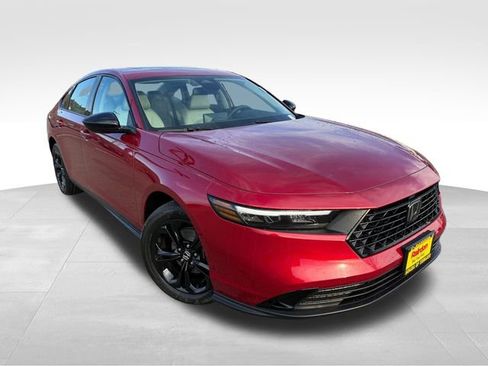 New 2025 Honda Accord SE image 1