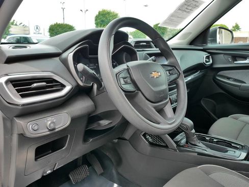 Used 2022 Chevrolet TrailBlazer LS FWD image 21