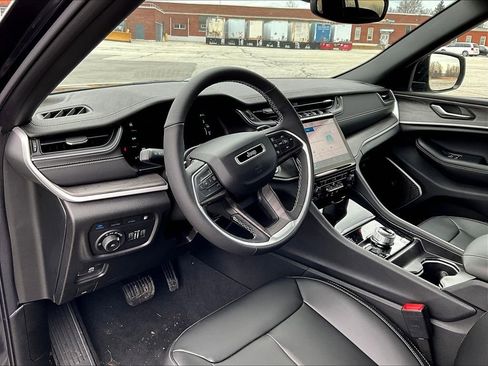 New 2024 Jeep Grand Cherokee Limited 4xe AWD/4WD image 9