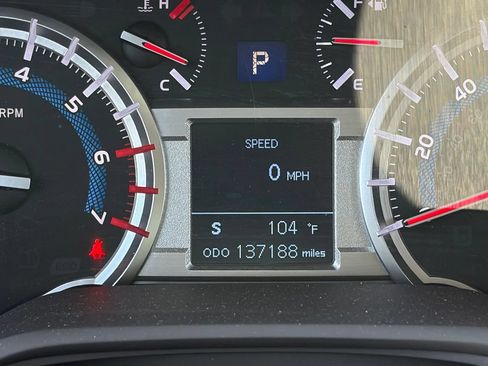 Used 2018 Toyota 4Runner TRD Off-Road Premium AWD/4WD image 11
